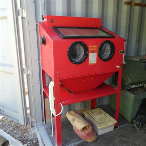 central pneumatic steel blast cabinet 93608|40 lb floor blast cabinet.